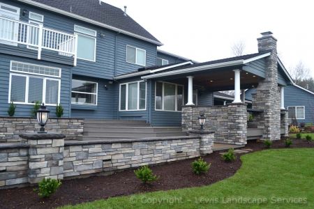 Stone Seat Wall & Covered Outdoor Living Room