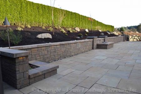 Segmental Retaining Wall (With Hardscape Lights Installed)